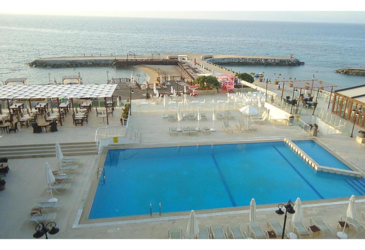 Ada Beach Hotel Krini 외부 사진